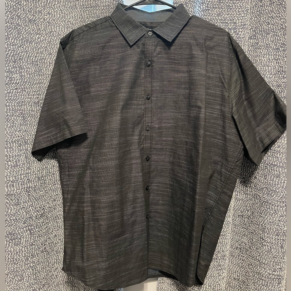 XL Beverly Hills Polo Club button down short sleeve shirt